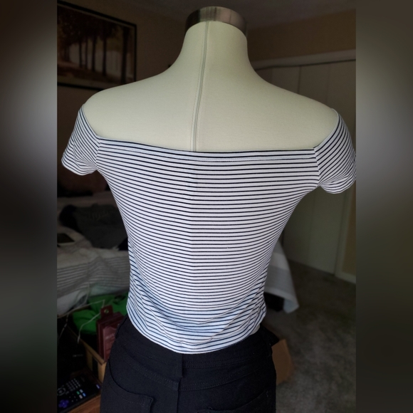 Top - Picture 3 of 3